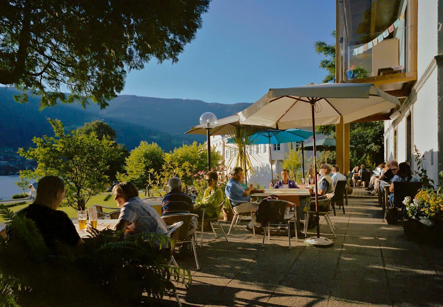 Fruehstueckspension "Schlosswirt" Ossiach Esterno foto