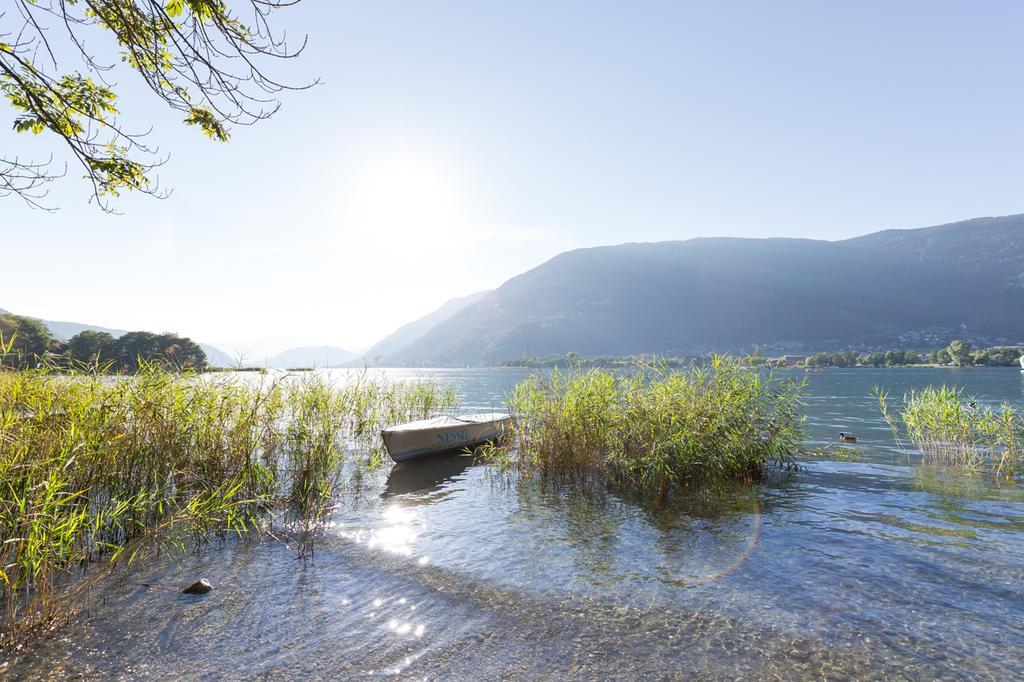 Fruehstueckspension "Schlosswirt" Ossiach Esterno foto